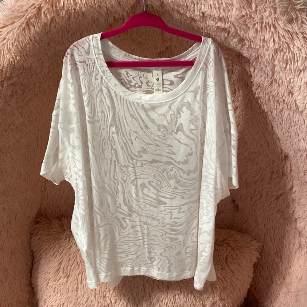 lulu Lemon shirt